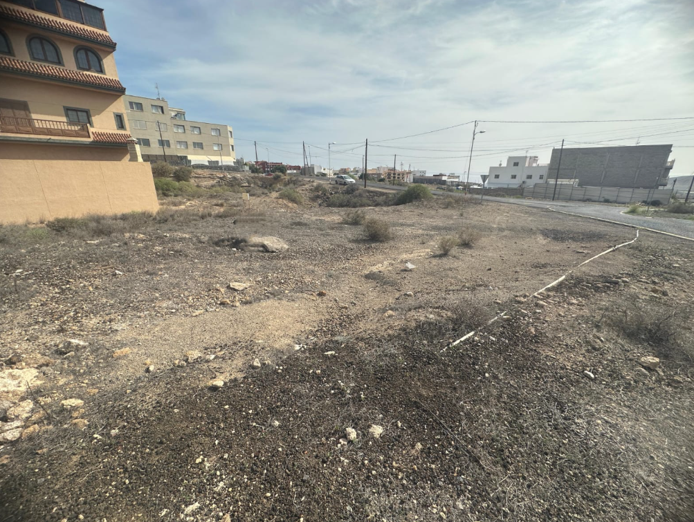 Solar urbano 328m² - Imagen 2