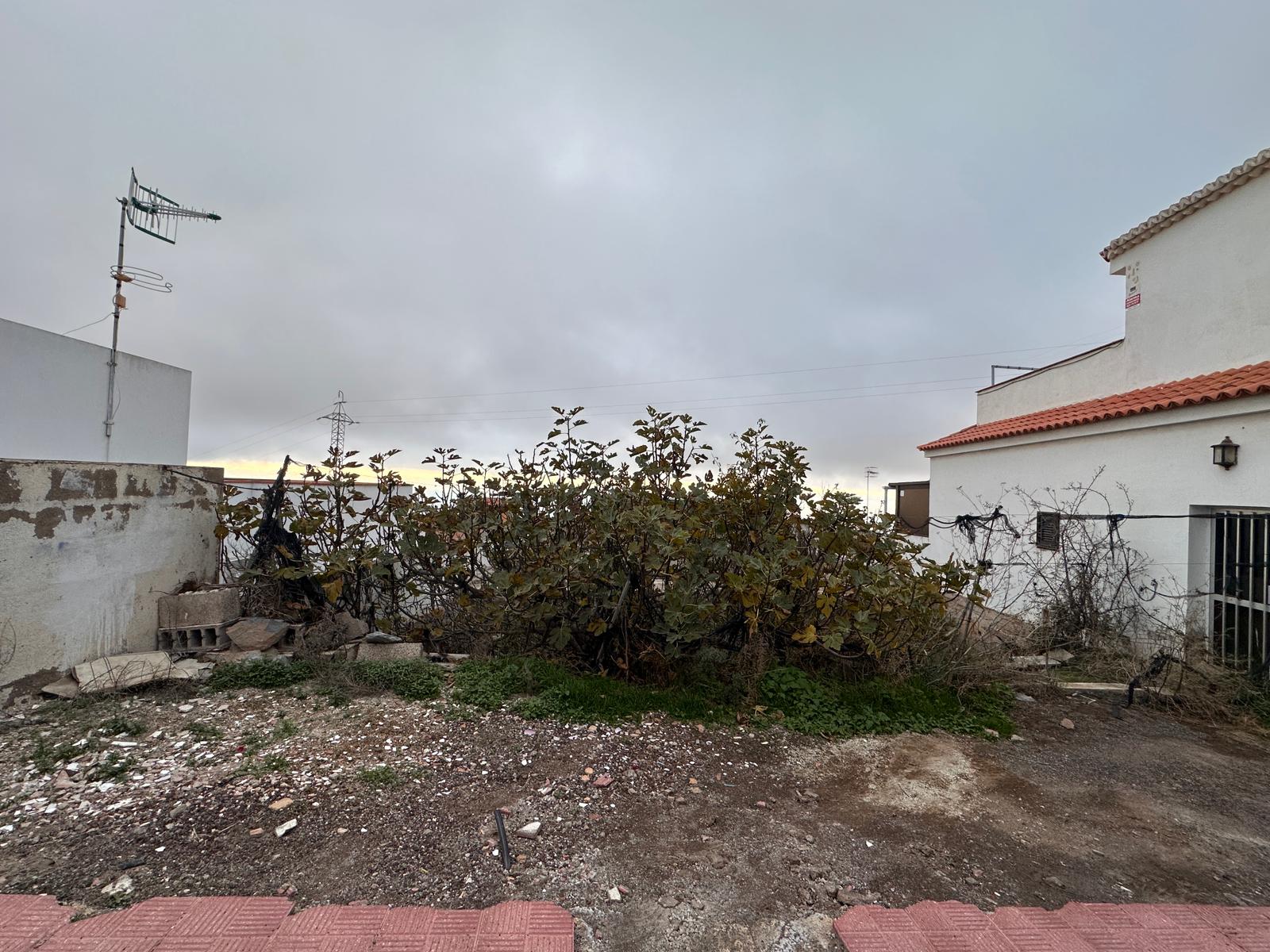 Terreno urbano 282 m² – Imagen 1